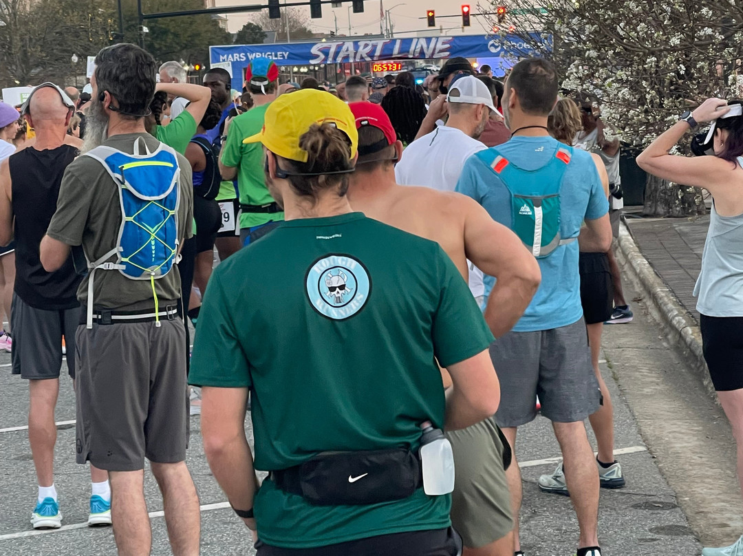 阿尔巴尼希尔顿花园酒店主图