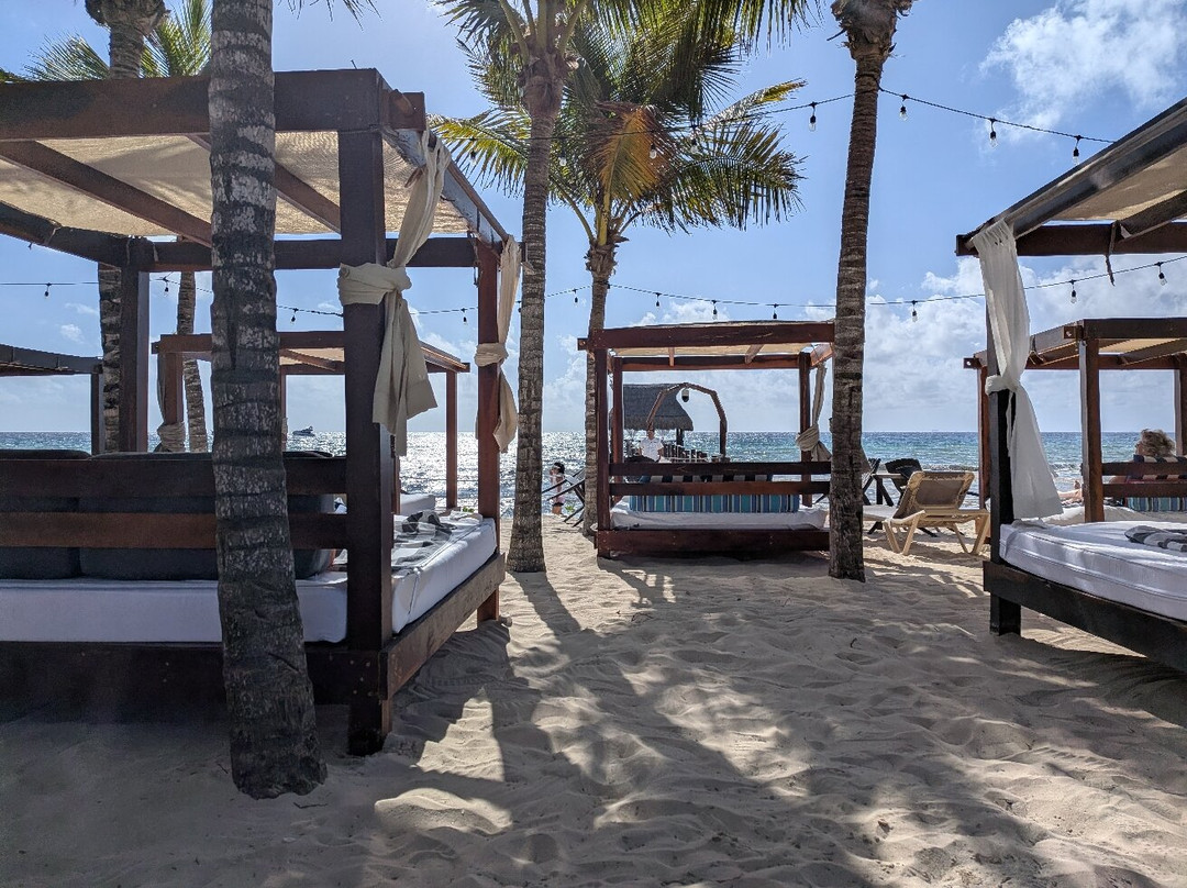The Fives Beach Hotel & Residences主图