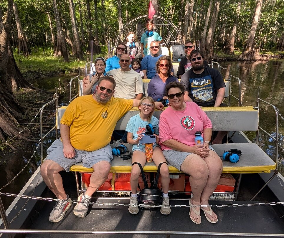 AirBoat Rides at Midway-Christmas必去景点