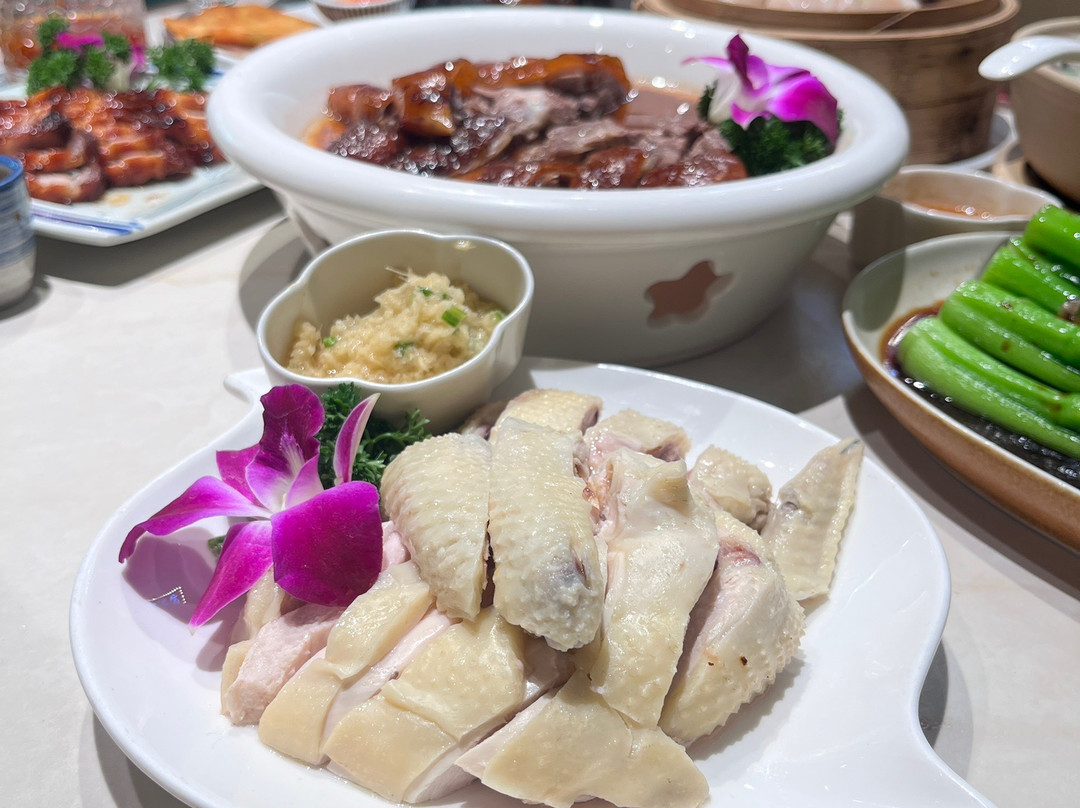 燕莎友谊商城(亮马桥店)-北京市必去景点