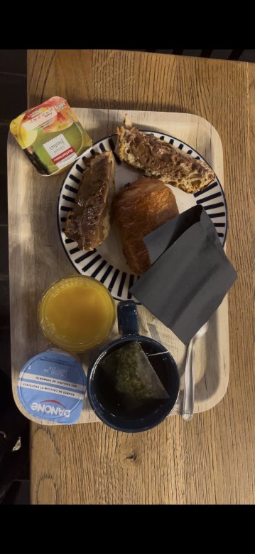 里尔艾克罗酒店-旅行者