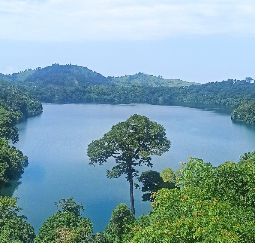 Uganda Crater Lakes Tours-Fort Portal必去景点