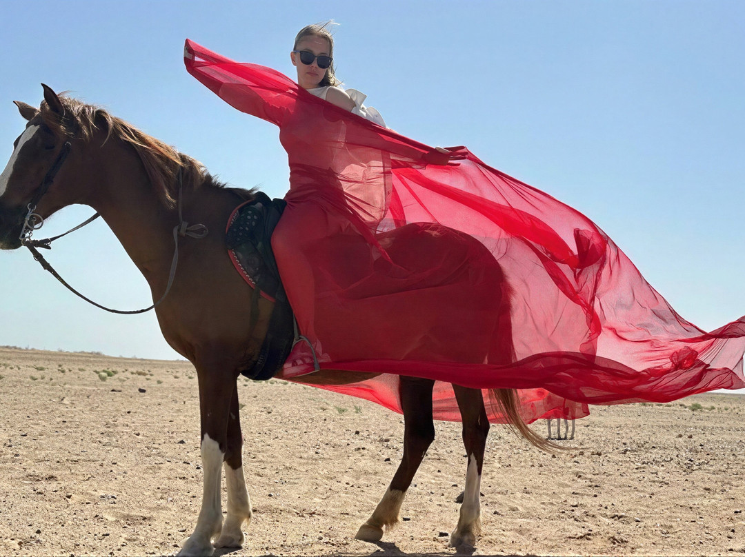 Horse Trips Iryna-赫尔格达必去景点