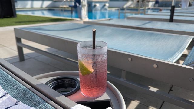 安付福思酒店-旅行者