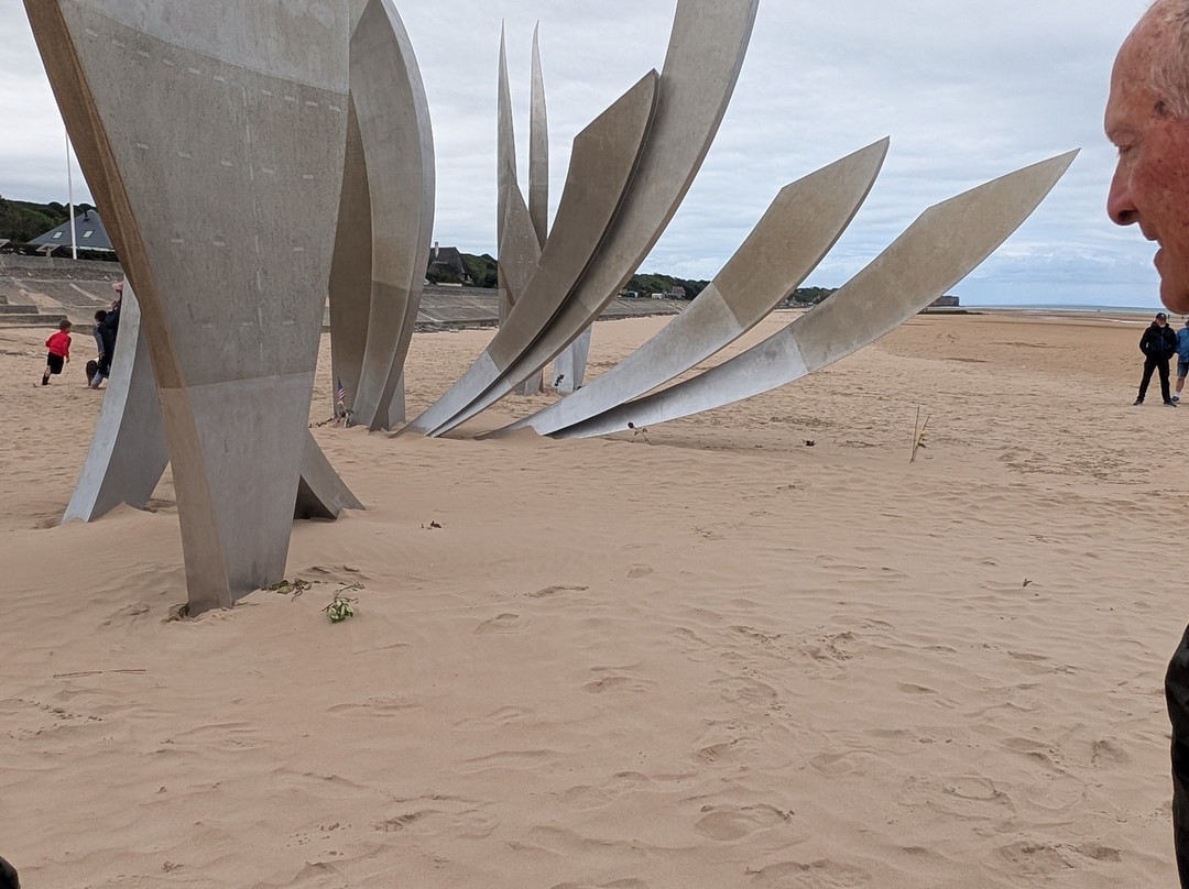 RETRO TOUR NORMANDY, D-DAY SIDECAR TOURS-巴约必去景点