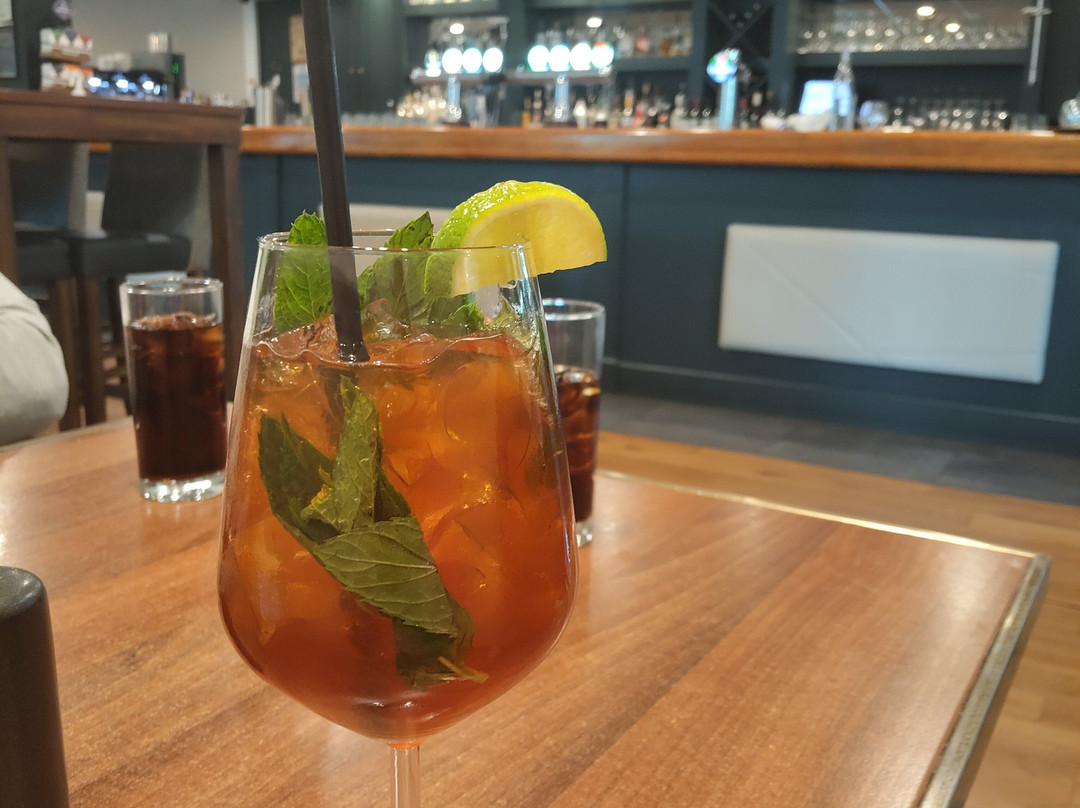 麦克威廉姆公园酒店主图