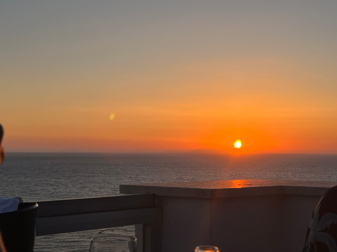 View Sunset Lounge Bar