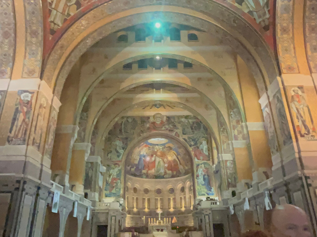 Sanctuaire Sainte Thérèse-Ville de Lisieux必去景点