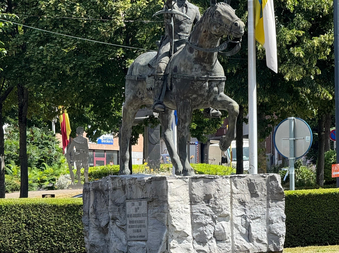 Un Arbalétrier au cheval - Equestrian statue of a crossbowman