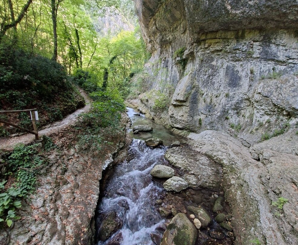 Sentiero delle Scalelle-Caramanico Terme必去景点