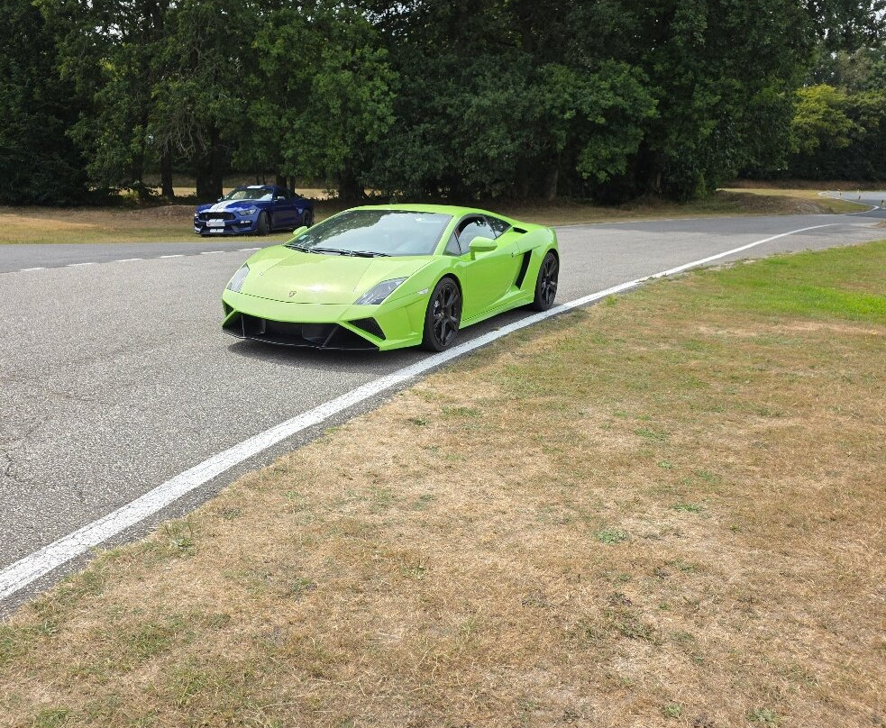 Circuit Automobile EIA-Pont-L'Eveque必去景点