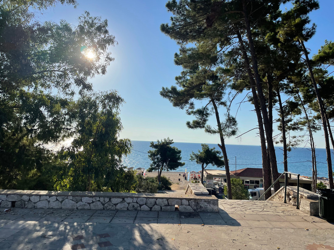 Akri Seaside Bar-Skala必去景点