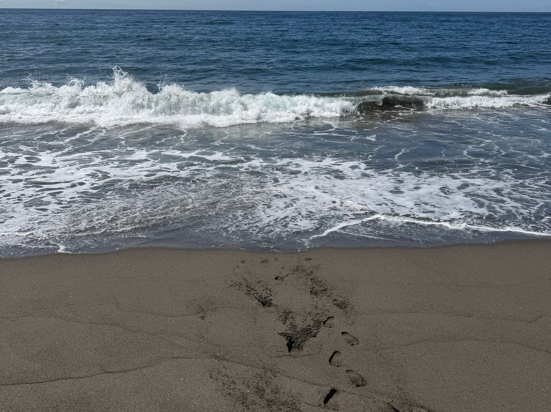 Praia Pequena De Água D'alto-Agua de Alto必去景点