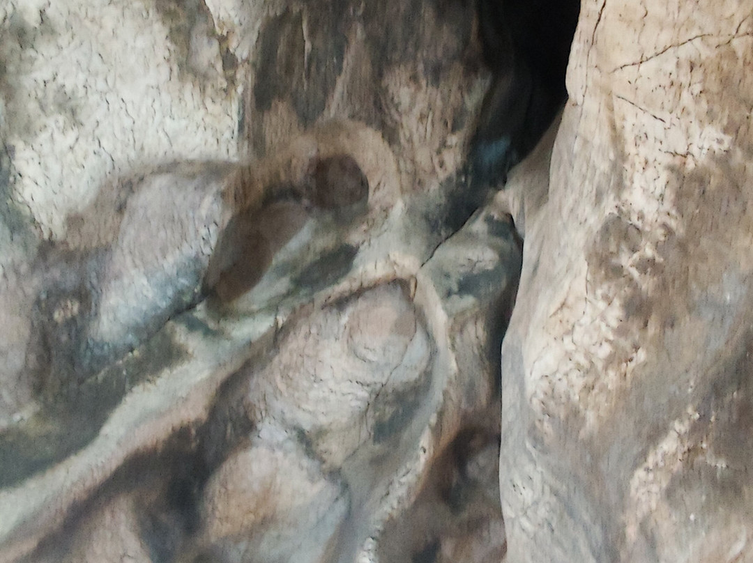 Grotta di Santa Croce-比谢列必去景点