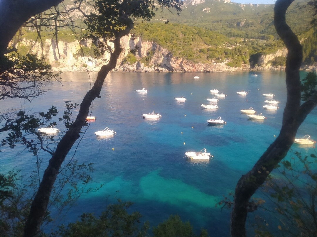 Rovinia Beach-Paleokastritsa必去景点