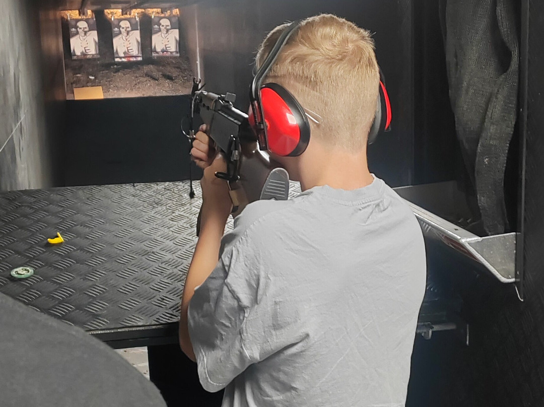 Double Deuce Firing Range-沃尔萨尔必去景点