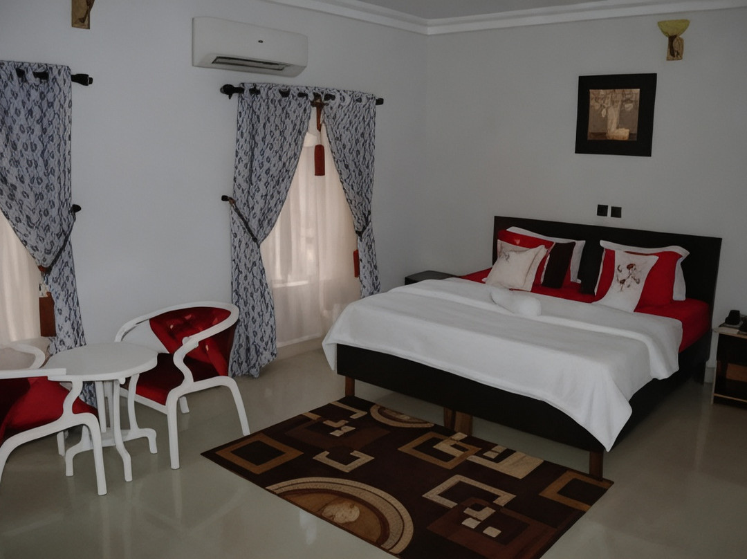 Ukehe酒店住宿-Nue Crest Hotel & Suites