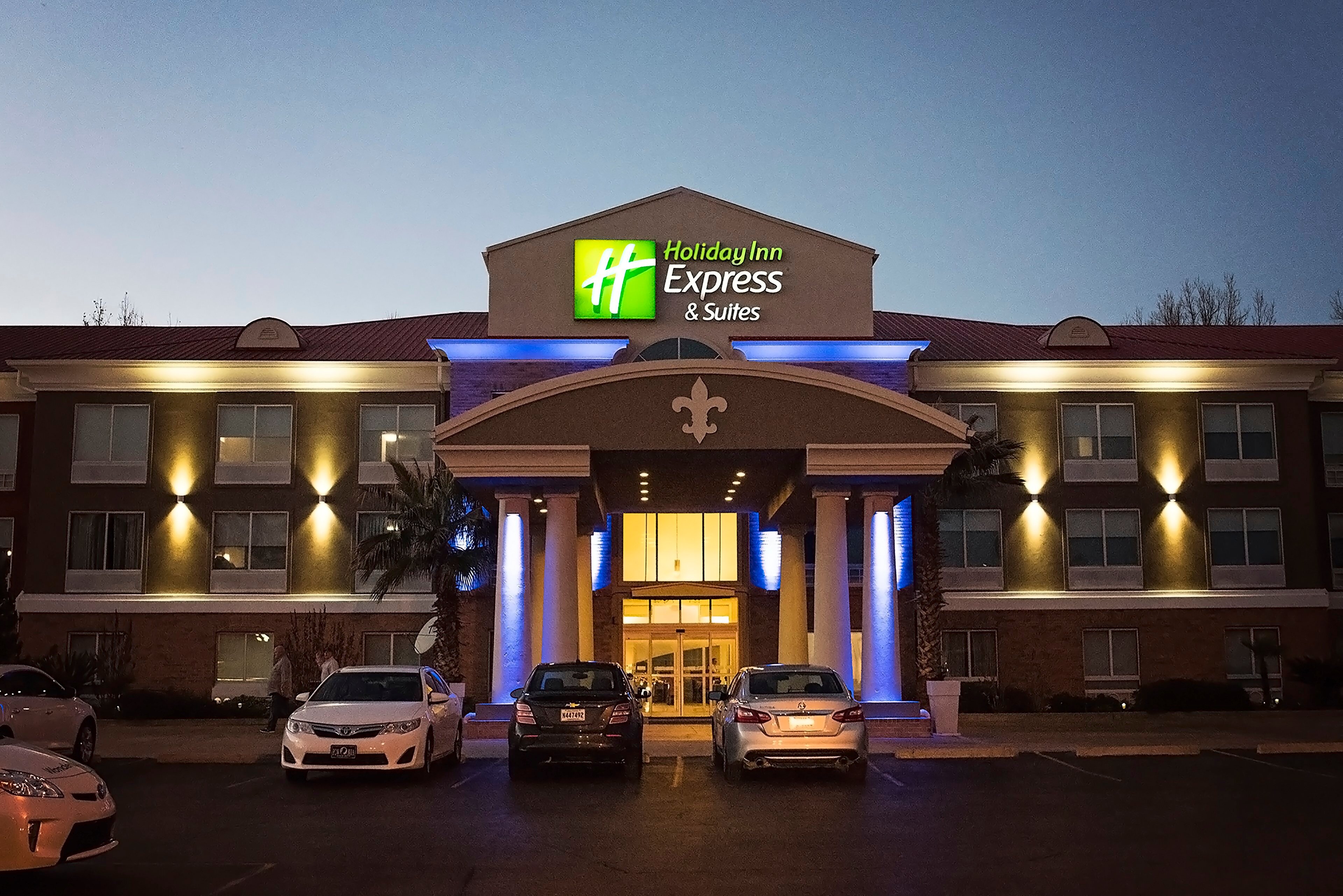 Alexandria Express & Suites-官方