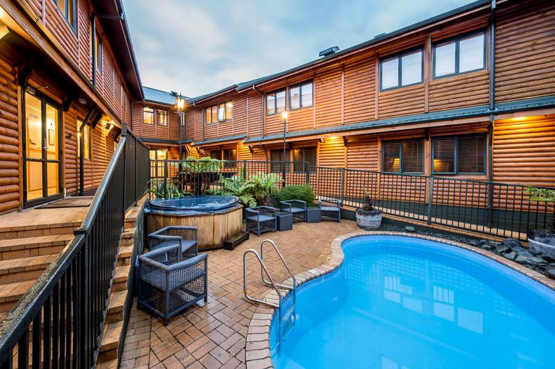 陶波湖畔小屋主图