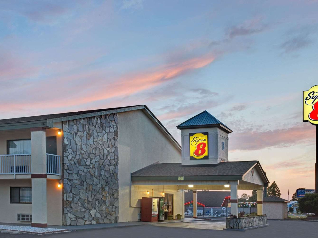 Super 8 by Wyndham Shelby