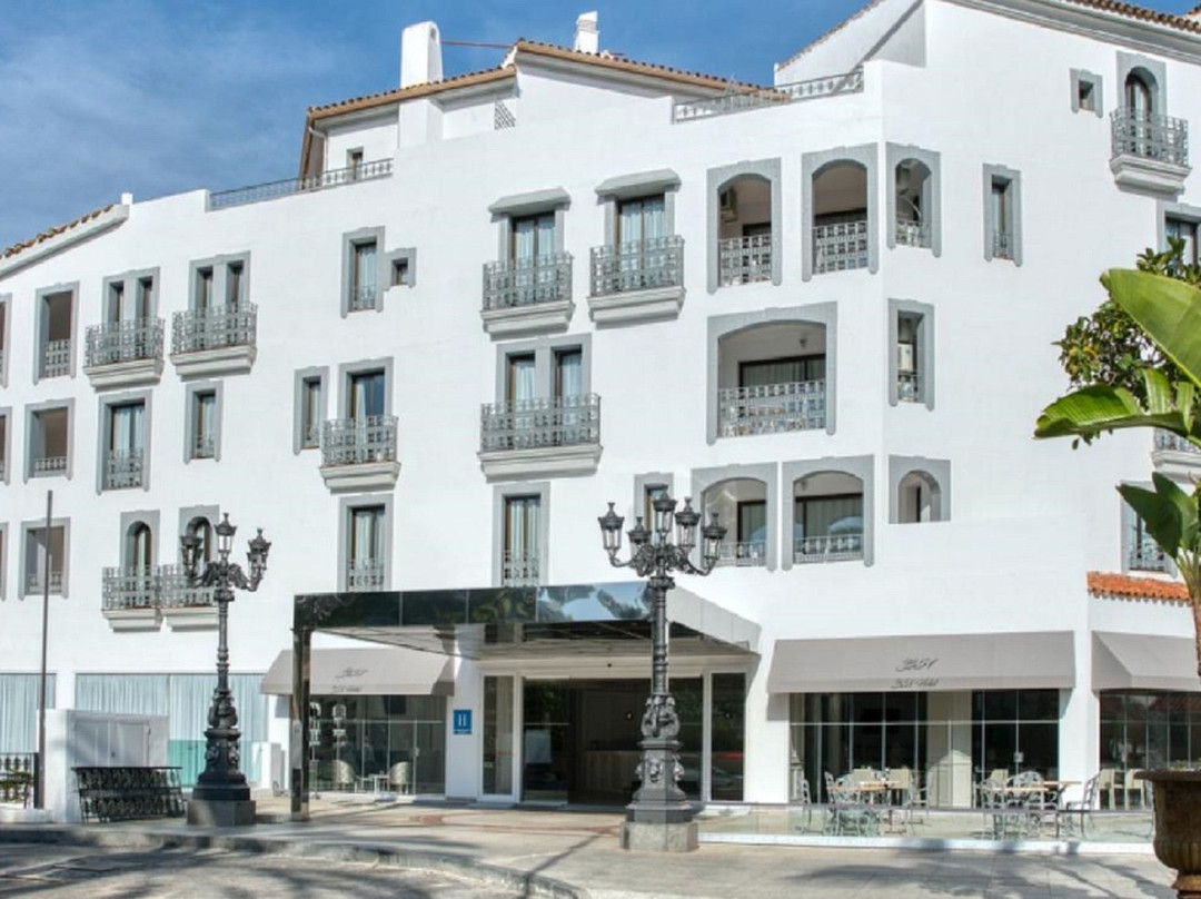 公园广场套房酒店