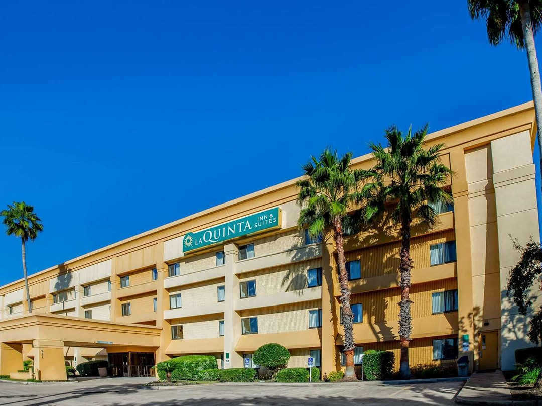 La Quinta Inn & Suites by Wyndham Houston Baytown East主图