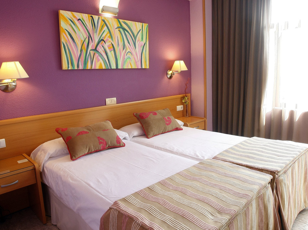 Hotel El Aguila主图