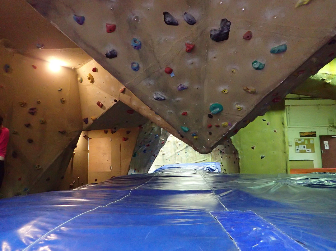 贝尔蒙特旅游景点-The Rock Adventure Centre