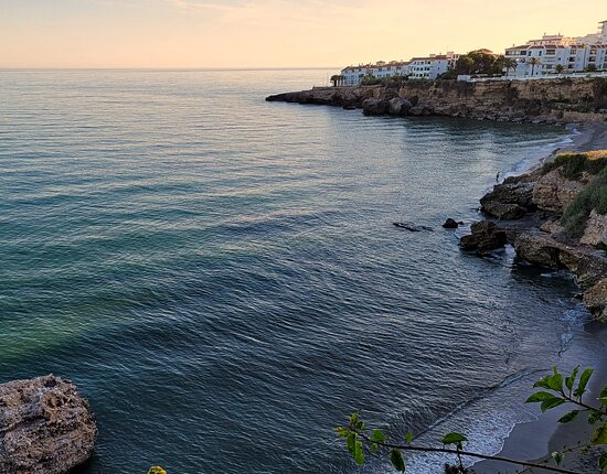 Playa El Salon-内尔哈必去景点