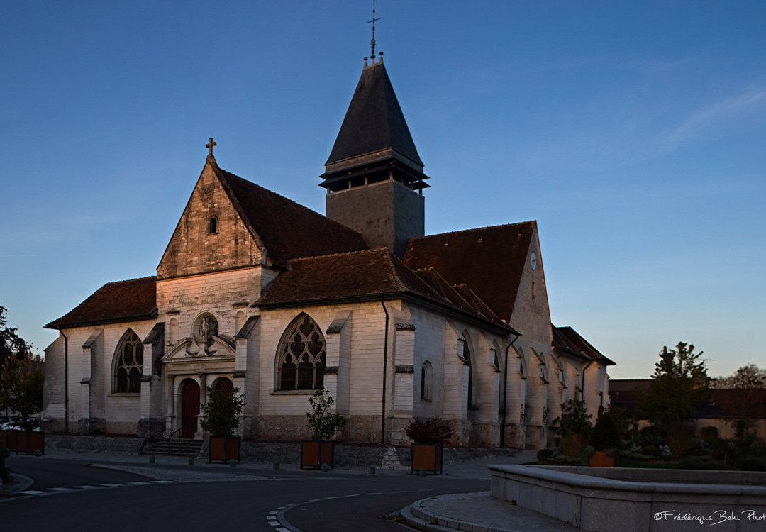 Eglise Sainte Savine景点图片