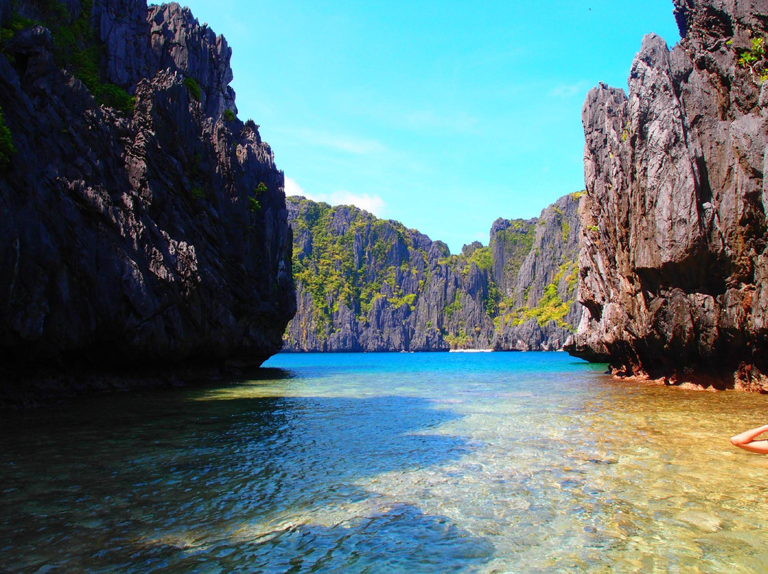 Payong-Payong Beach景点图片