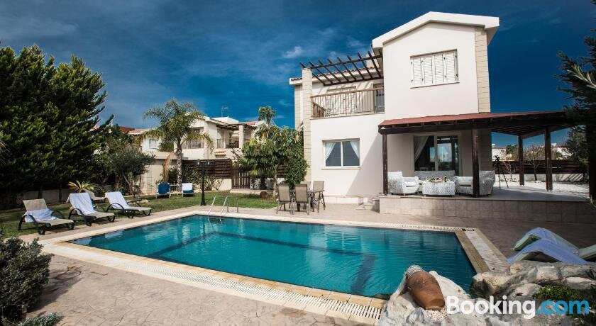 Sunny Coast Villa