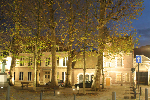 Au Carre Saint Eloi-官方