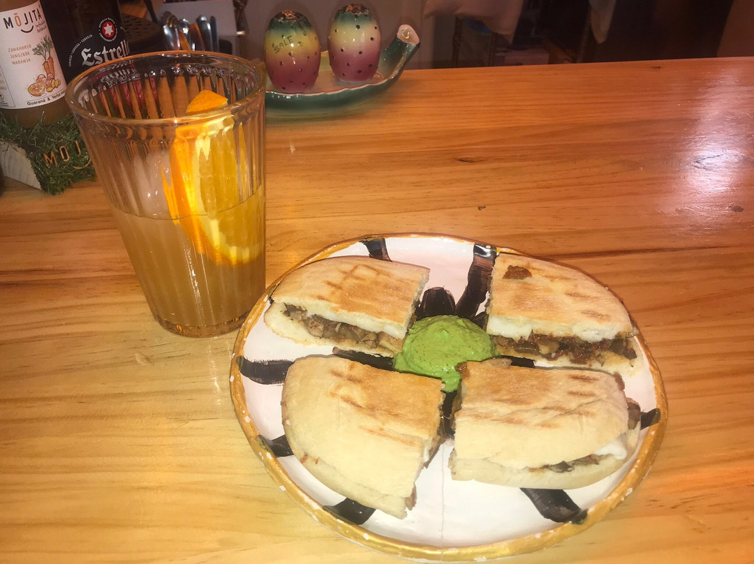 Pita Ö Plato