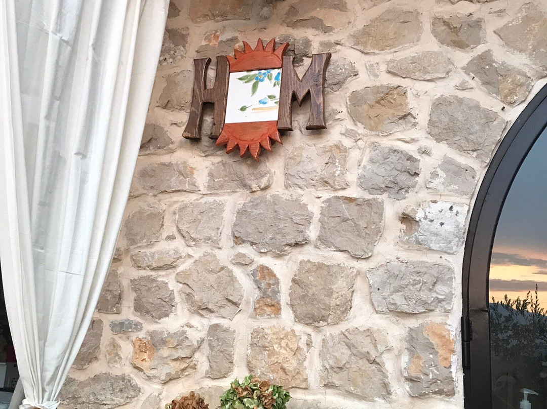 B&B H.M