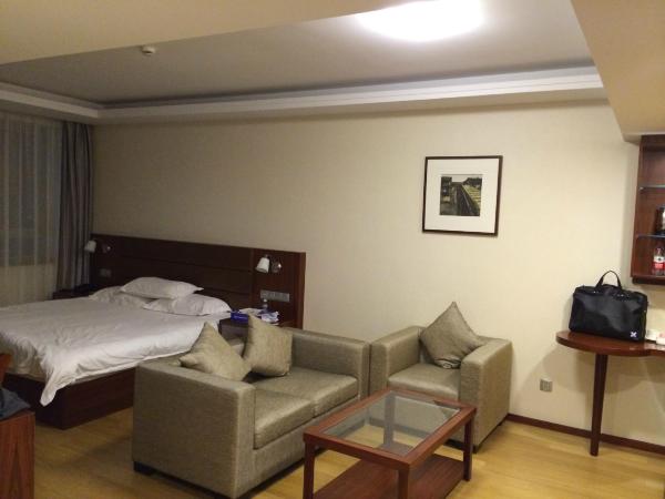 景莱臻选酒店（上海虹桥威宁路地铁站店）-客卧