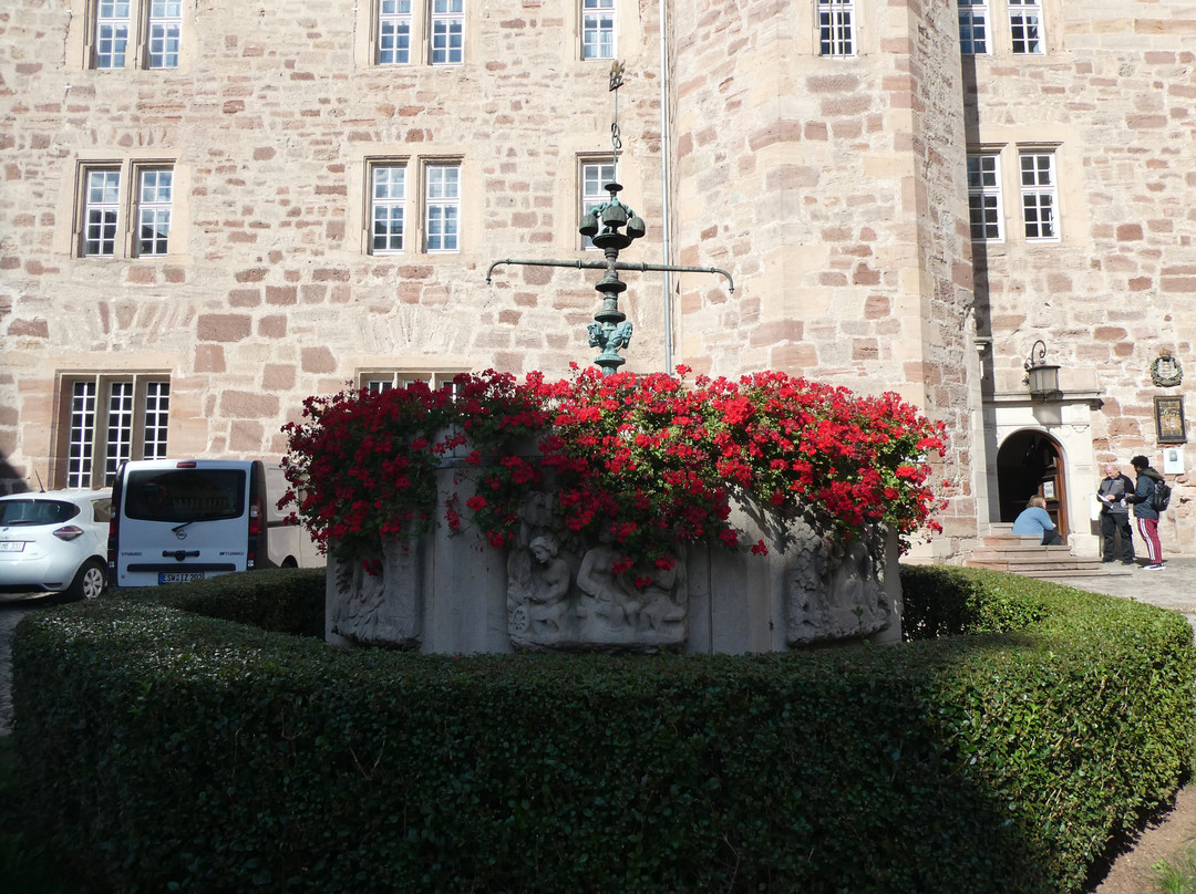 Märchenbrunnen Mit Frau Holle
