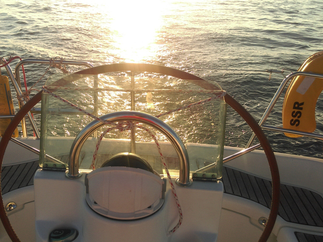 Fairlead Sailing景点图片