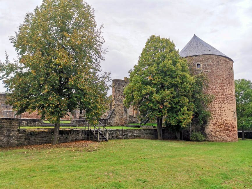 Pettingen Castle景点图片
