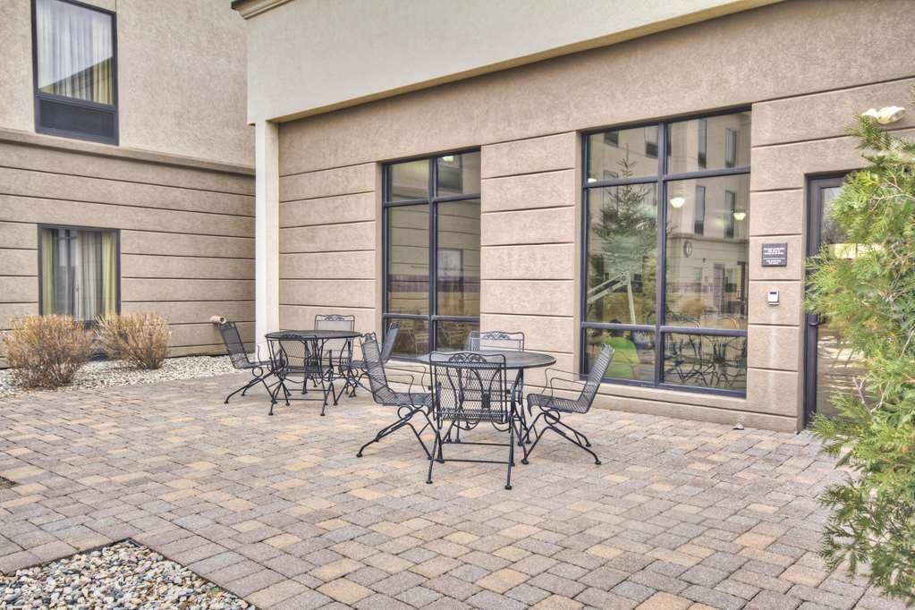 亚历山德里亚希尔顿恒庭旅馆及套房酒店主图