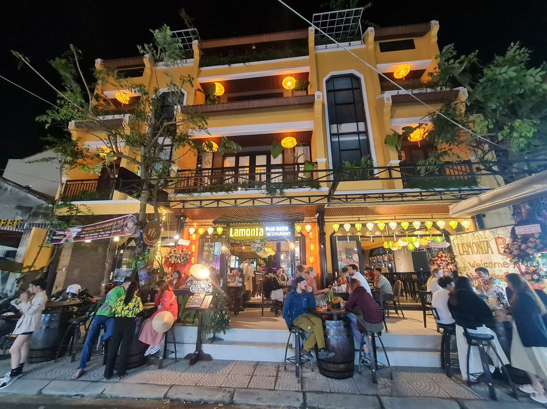 Pho Hoi Pub & Restaurant