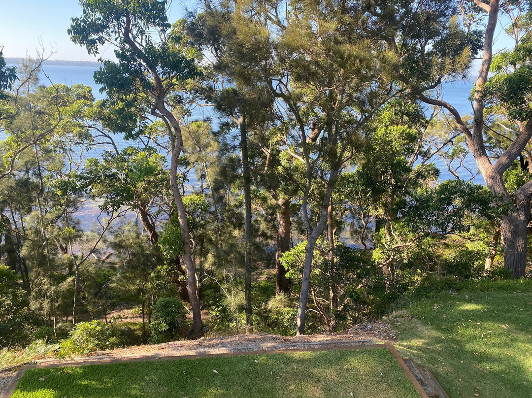 The Edgewater on Greville主图