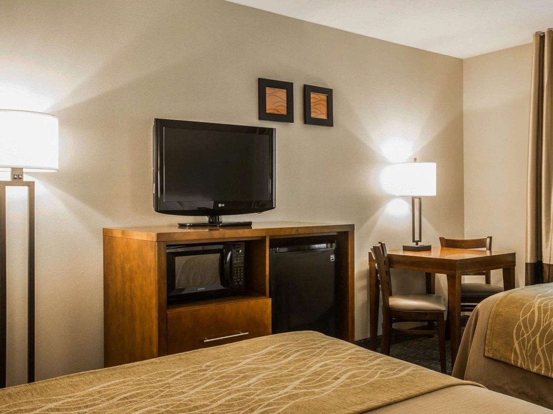 Comfort Inn and Suites Montpelier-Berlin主图