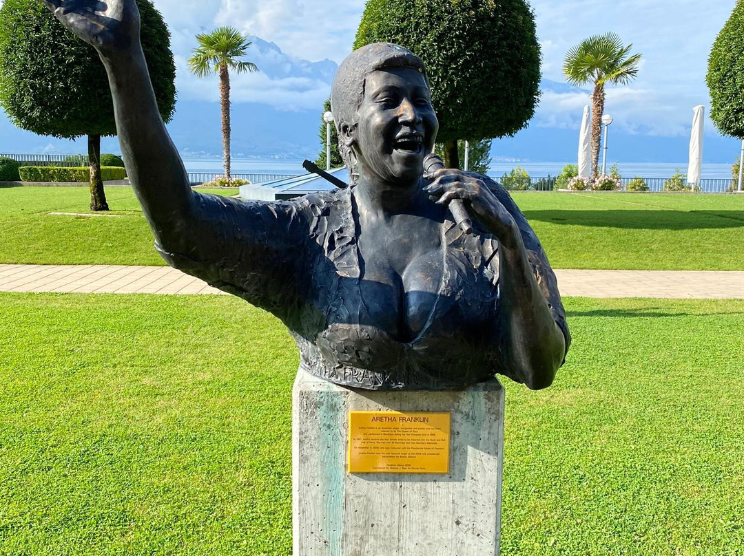 Monument to Vladimir Nabokov-蒙特勒必去景点