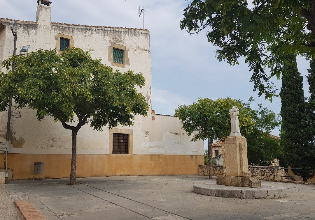 Plaza de Sant Antoni-Altafulla必去景点