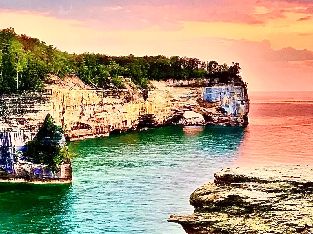 Pictured Rocks Cruises-缪尼辛必去景点