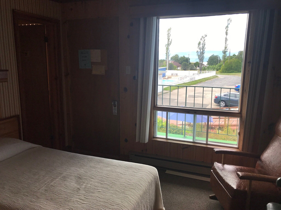 Hotel-Motel Les Voitures d'Eau主图