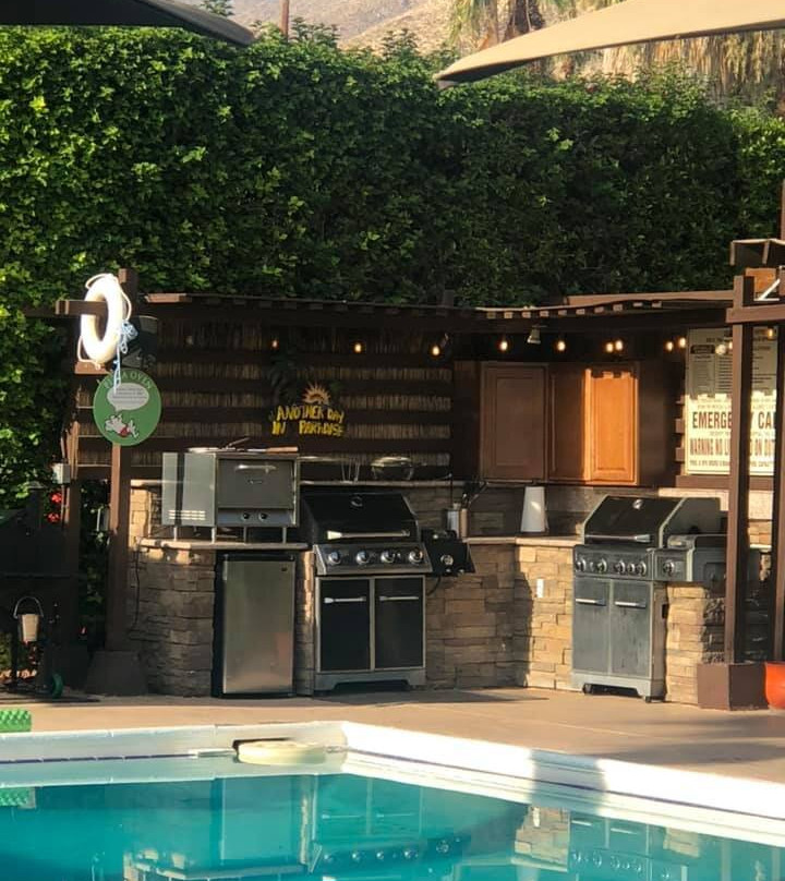 沙漠里维埃拉酒店主图