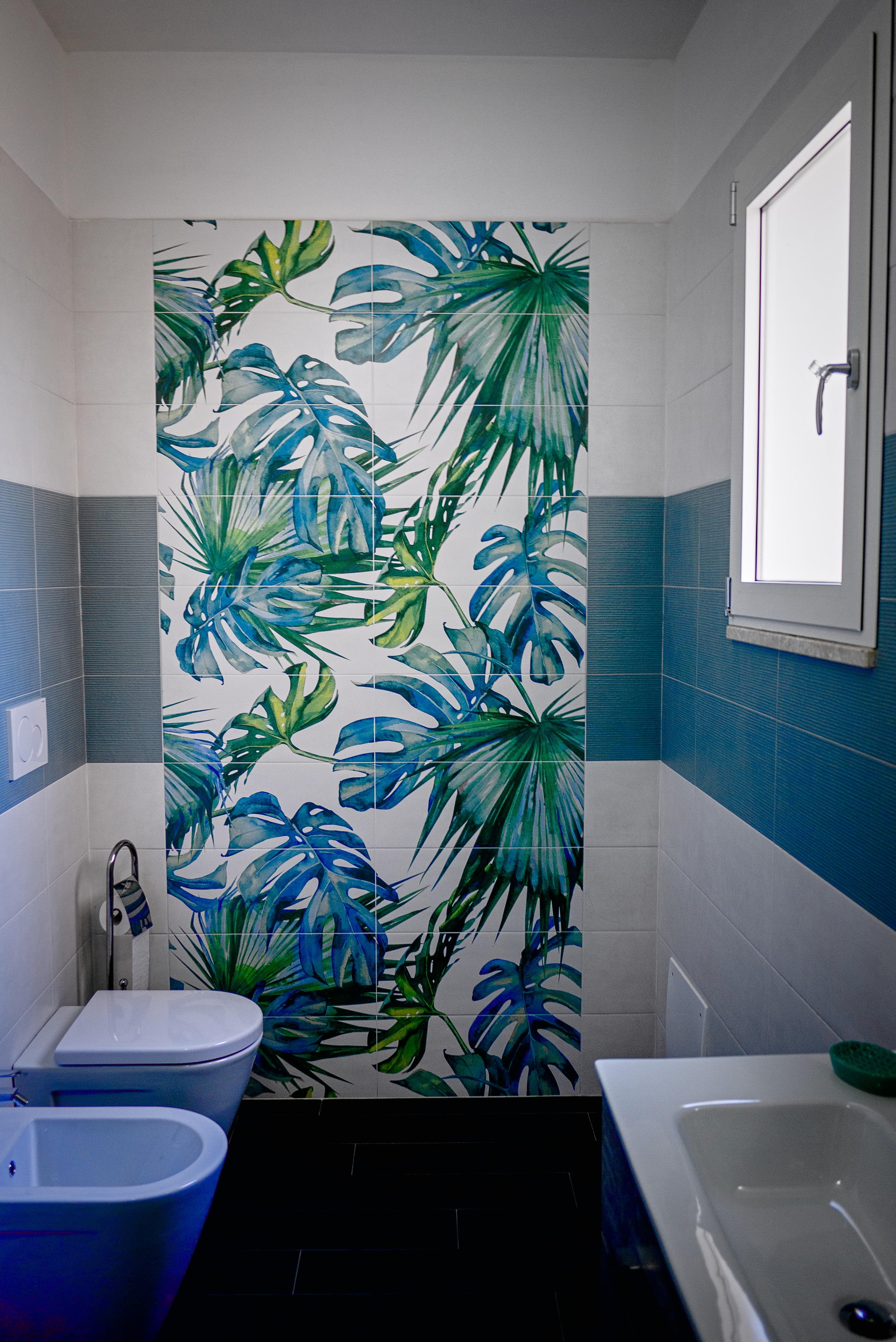 B&B The Sun 'tis-portrait