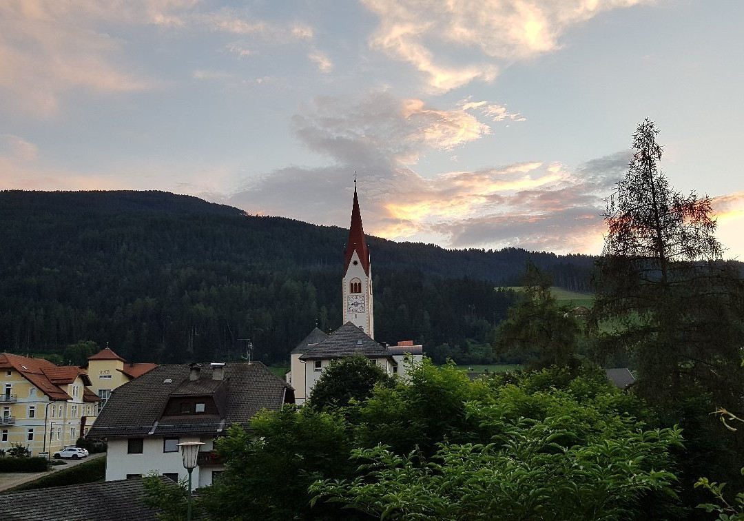 Astor Apartments主图